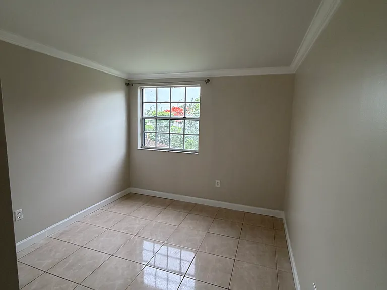 9711 Fontainebleau Blvd — Photo 11