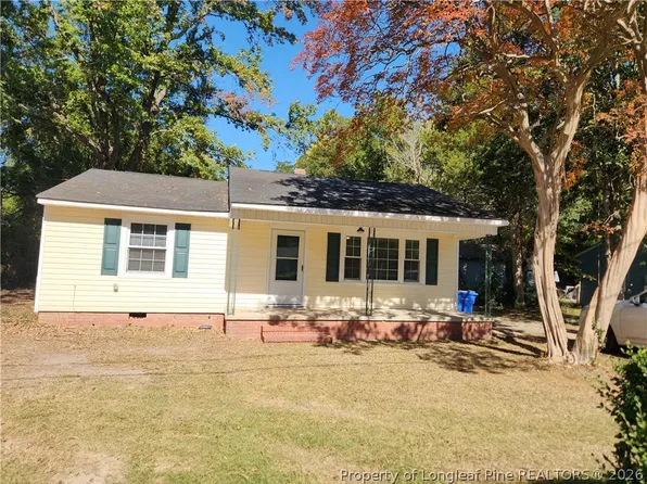 5104 Catalpa Rd, Fayetteville, NC 28304