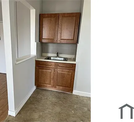 2408 Cambreleng Ave #13 — Photo 3