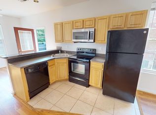 732 Park Rd NW #104, Washington, DC 20010