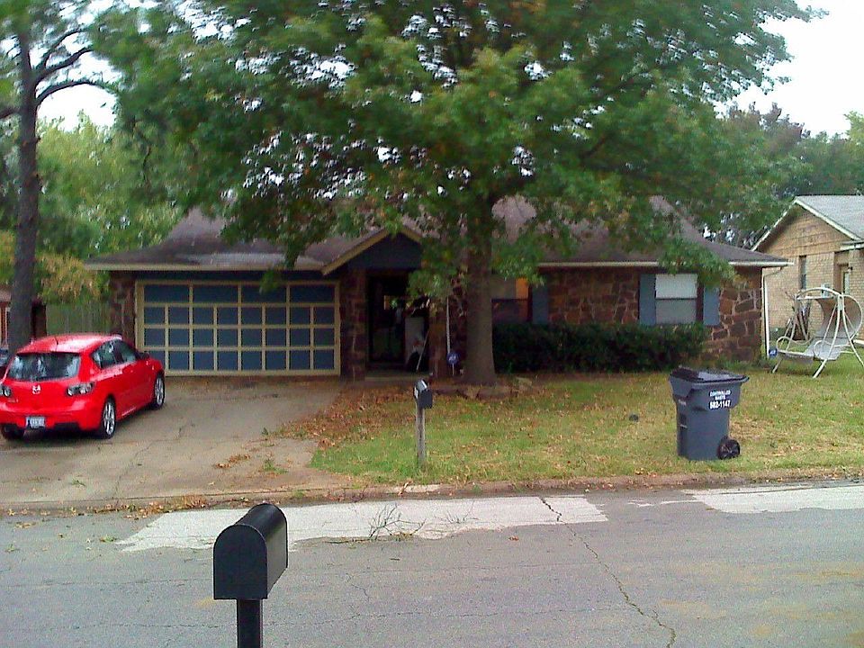1st image of 553 E 135th St S