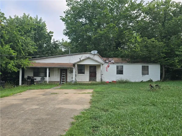 511 W North St, Lincoln, AR 72744