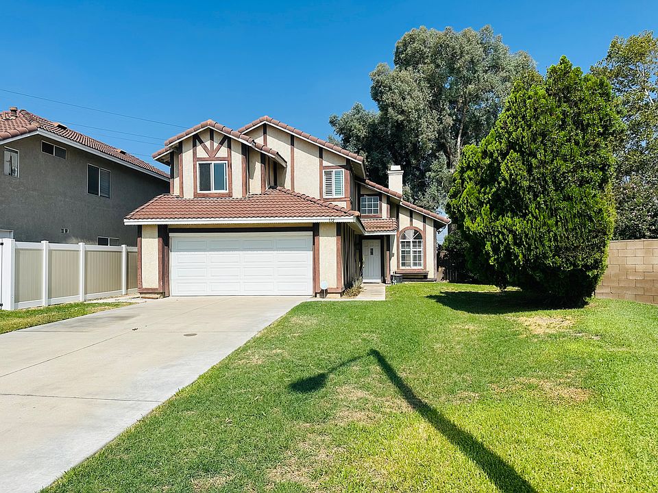 1st image of 112 Plymouth Way