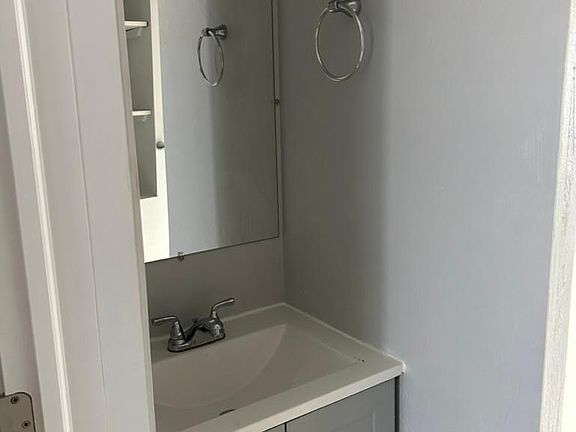 3rd floor bathroom sink