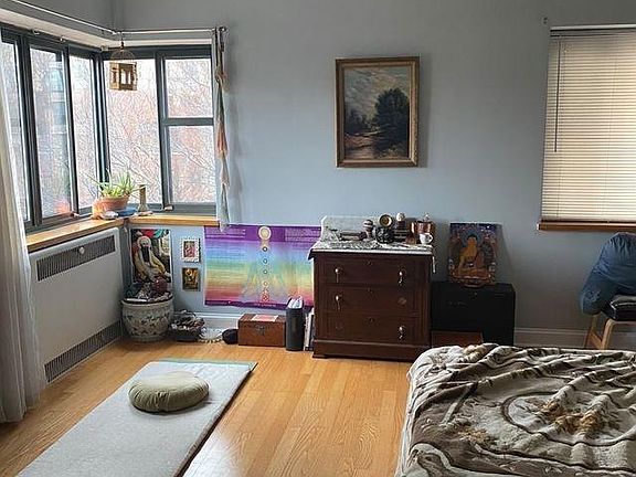 5th image of 5052 N Marine Dr APT B4