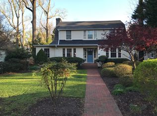 27 Hesketh St, Chevy Chase, MD 20815