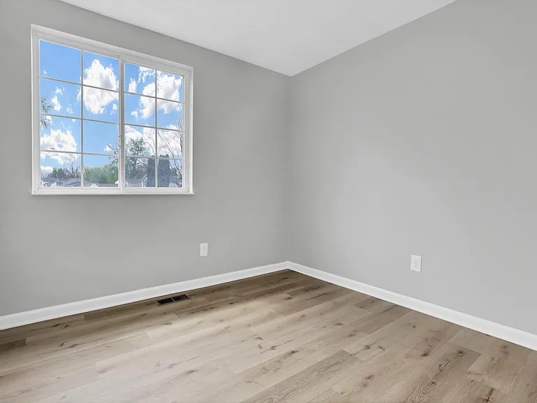 8906 Lakefield Ct — Photo 24