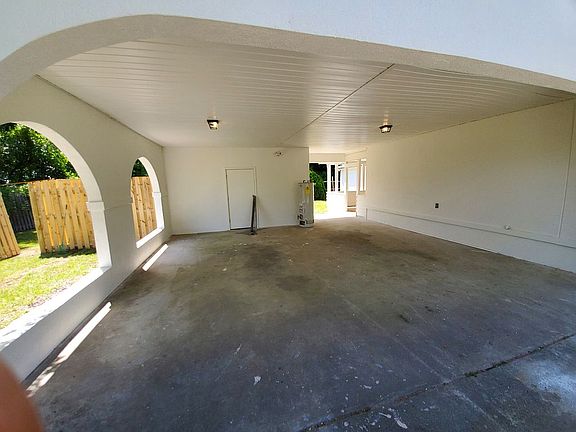2nd image of 1604 Goshen Clubhouse Dr