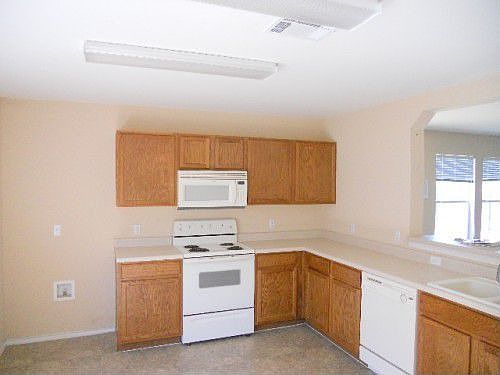 3rd image of 109 Mesa Dr