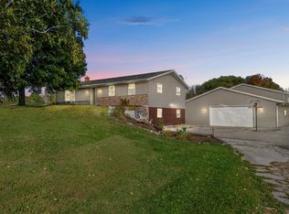 N5826 County Line Rd, Luxemburg, WI 54217