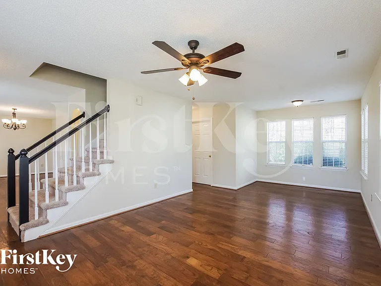 12105 Landen Dr — Photo 3