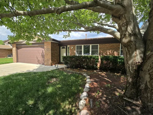 6705 Foxtree Ave, Woodridge, IL 60517