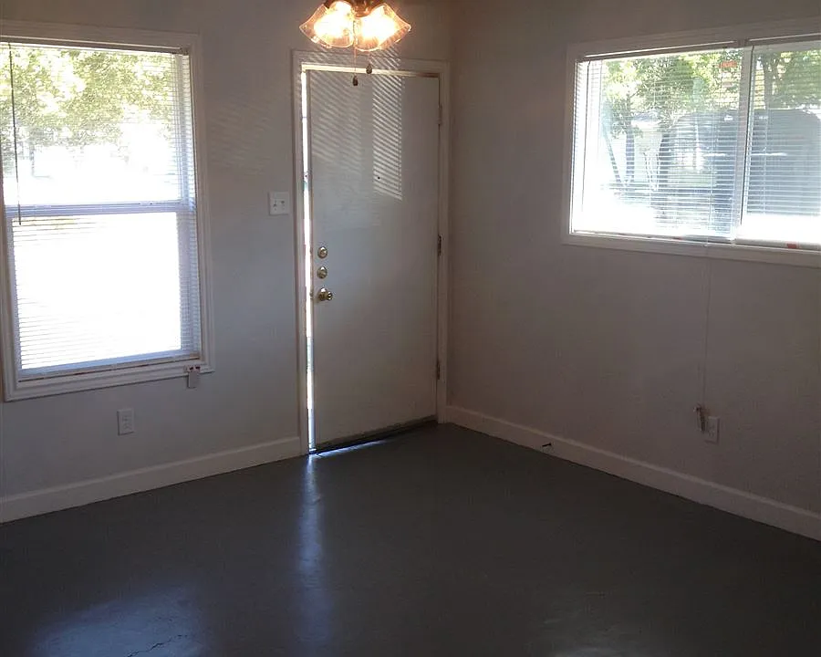 Livingroom (2)