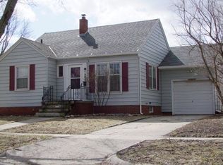 502 Larchwood Dr, Storm Lake, IA 50588