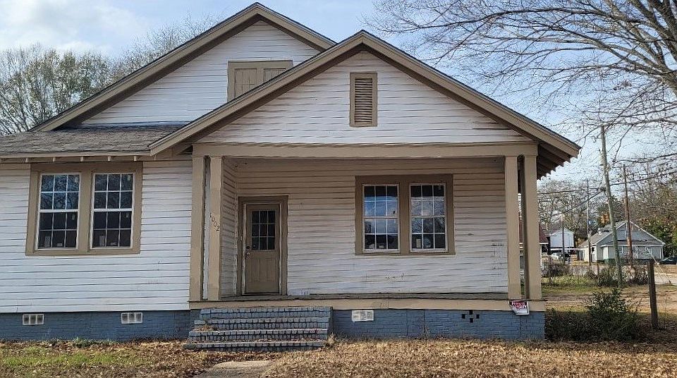 1002 E 1st Ave, AL 36863 Zillow