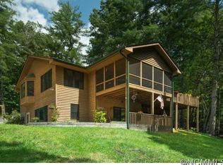 107 S Greenbriar Woods Rd, Hendersonville, NC 28739
