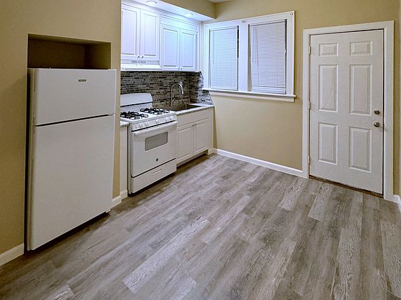 5th image of 1716 Winona Ave