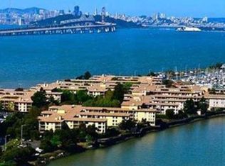 6 Captain Dr, Emeryville, CA 94608