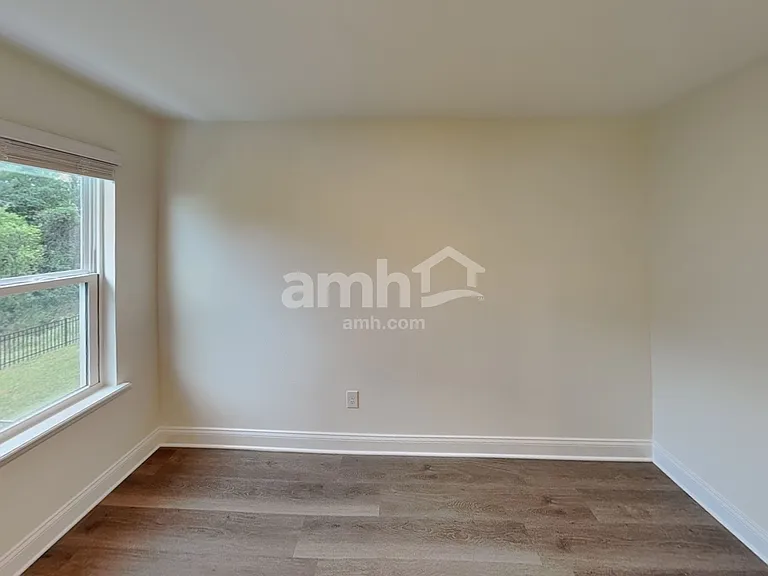 5674 Dease Rd — Photo 18