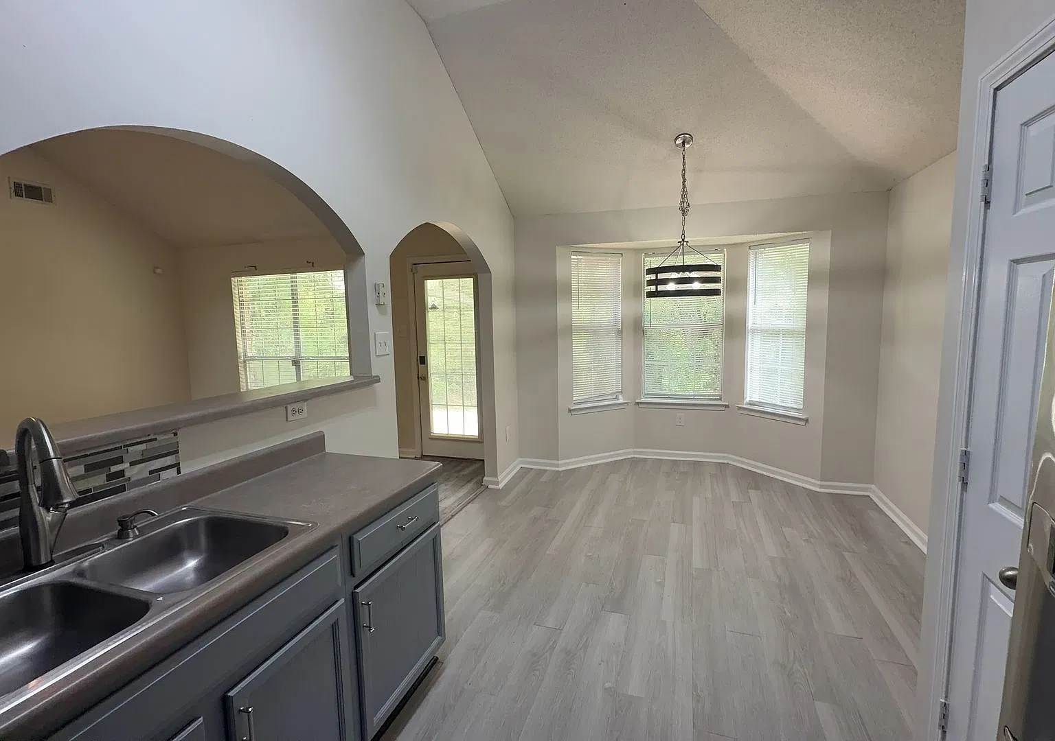Horn Lake Hottie | 3 bedrooms 2 baths — Photo 4