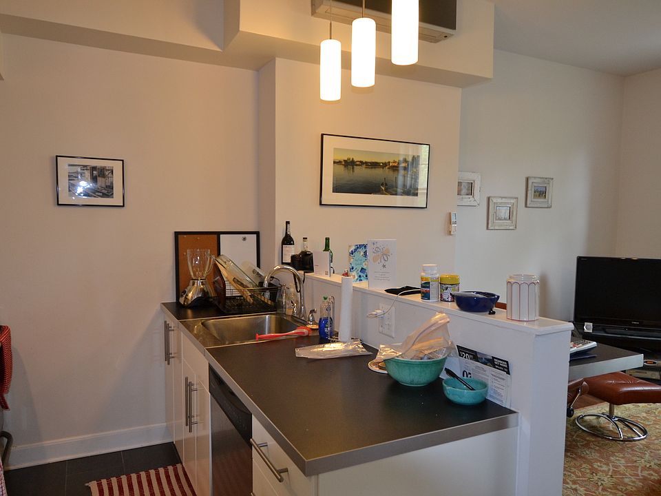#3F - Third Floor 1BR for Sept/Oct for $2,095