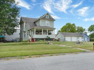 301 Elm St, Wakefield, KS 67487