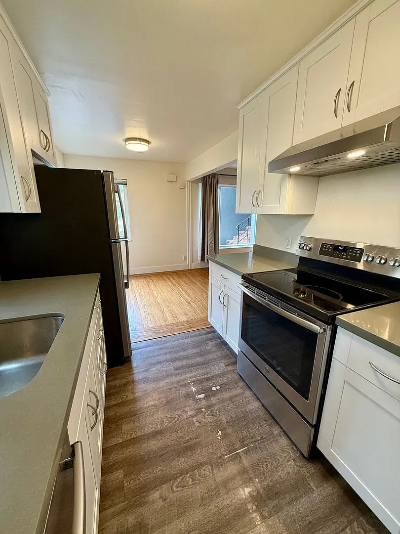 150 Monticello Ave — Photo 4