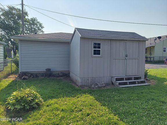 3rd image of 810 W Ashton Ave