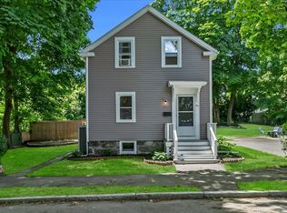 25 Irving St, Salem, MA 01970