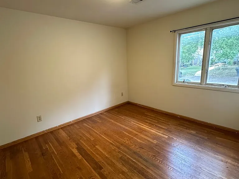 70 W Northwood Ave — Photo 41