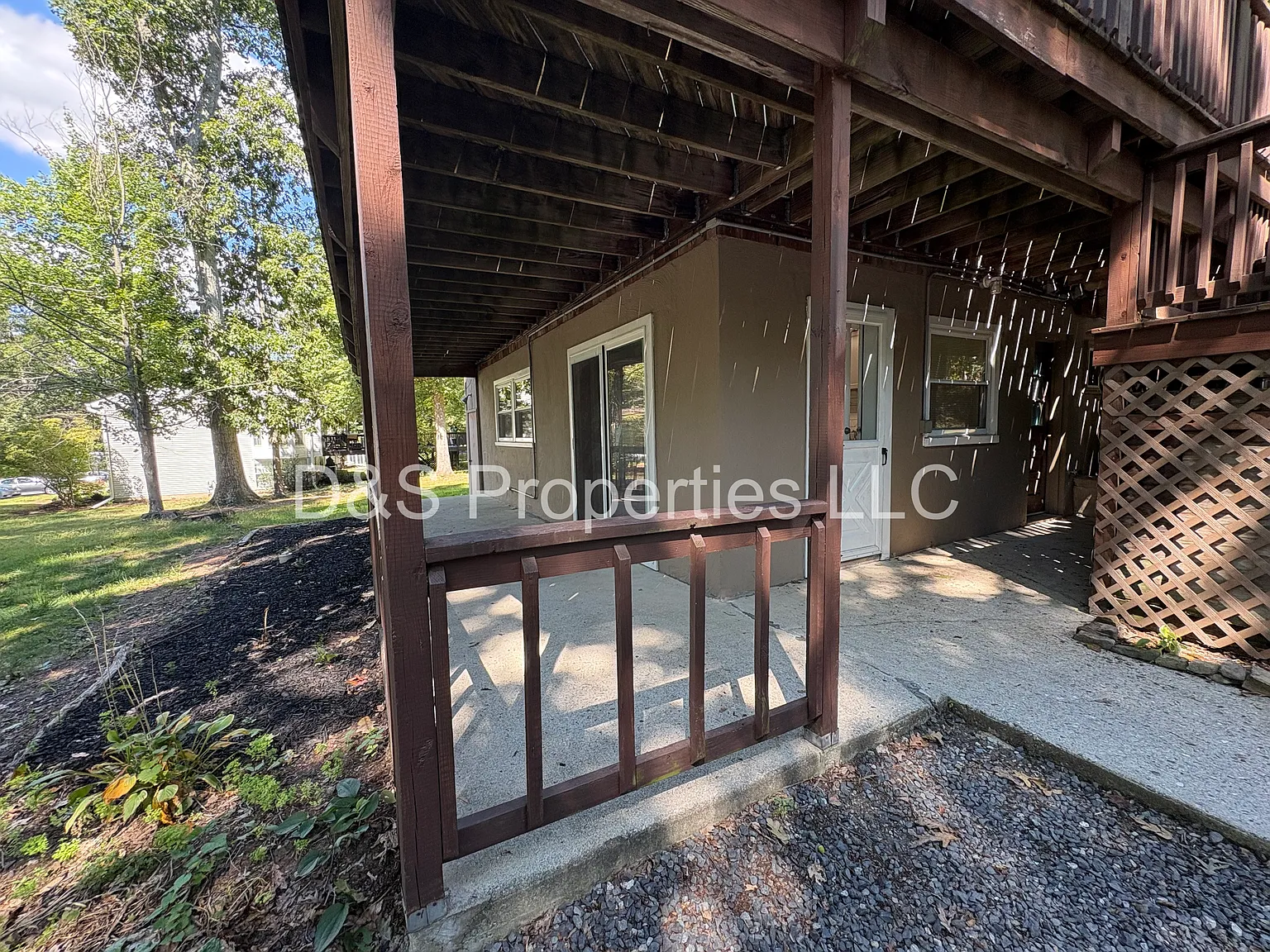 2 bed, 950 sqft, $1,375 — Photo 3
