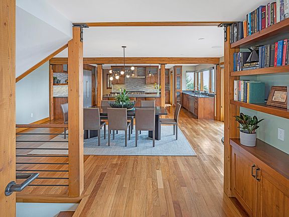 sitting room to dining room