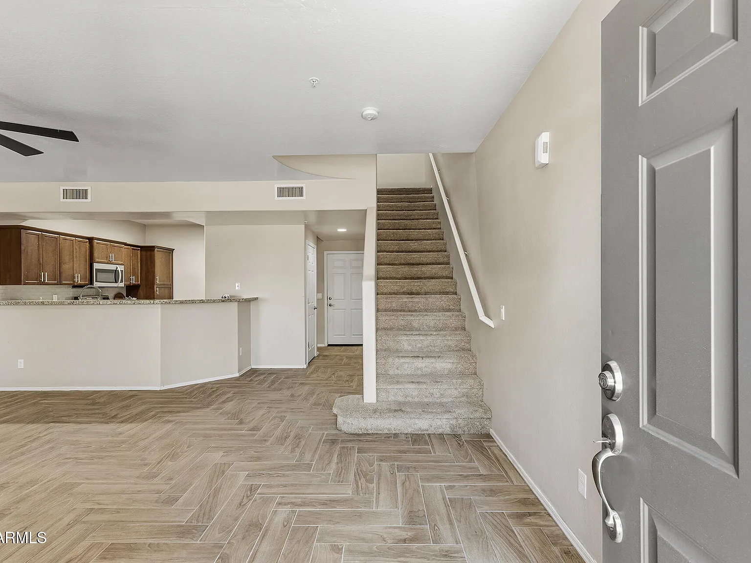 3 bed, 2.5 bath, 1457 sqft, $2,090 — Photo 4