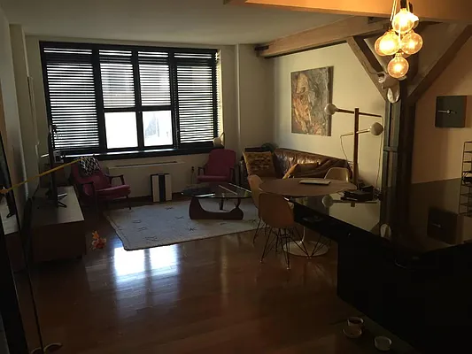 Rented by Loom Group | media 140