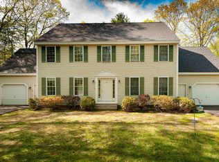 4 Gordon Ct, York, ME 03909