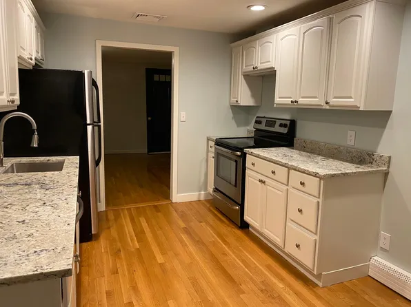 135 Nokomis Rd, Hingham, MA 02043