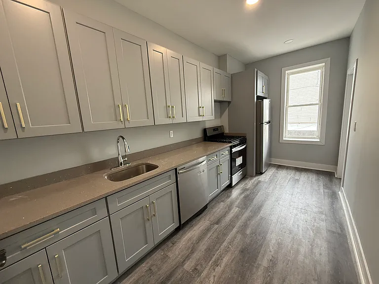 118-05 Liberty Ave #3 — Photo 1