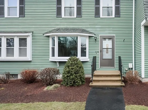 106 Twin Brook Ln #106, Bellingham, MA 02019
