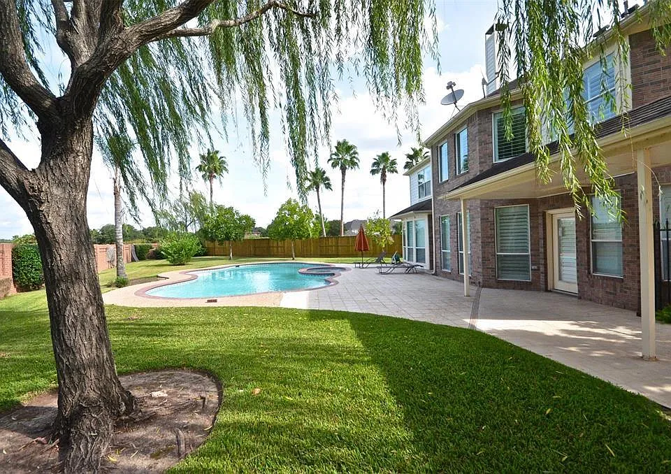 5802 Sage River Ct