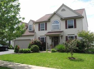 206 Andover Ln, Lititz, PA 17543