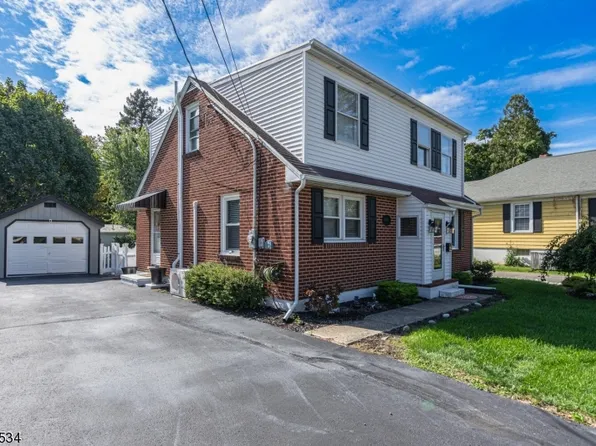 244 Park Sq, Lopatcong Twp., NJ 08865