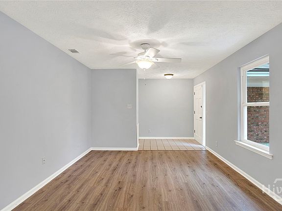 5th image of 103 Deerwood Road