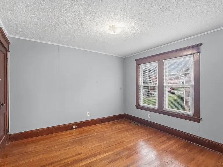 21-23 Colchester St — Photo 18