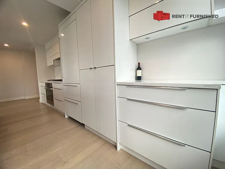 1438 Richards St — Photo 10