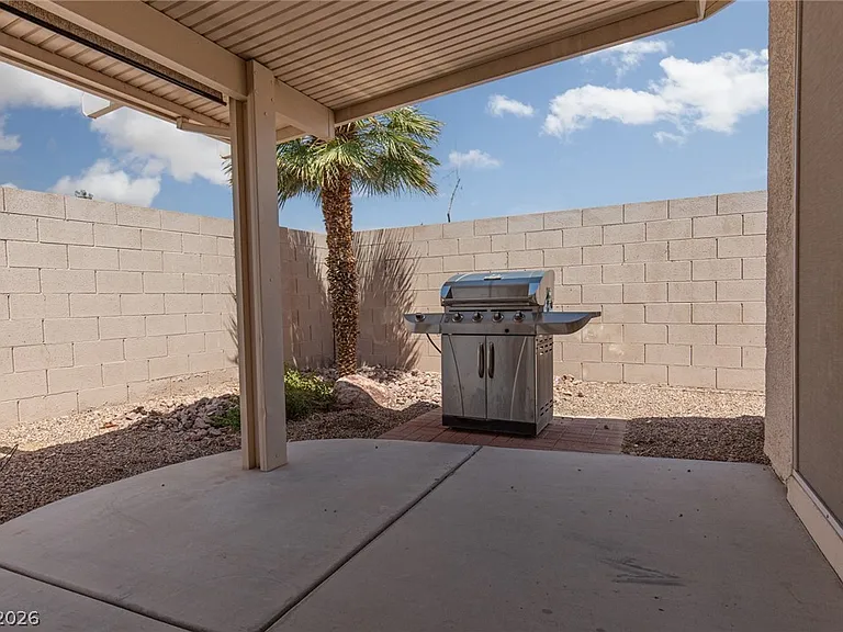 327 Perry Ellis Dr — Photo 37