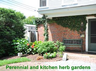 20 Thornton St, Derry, NH 03038