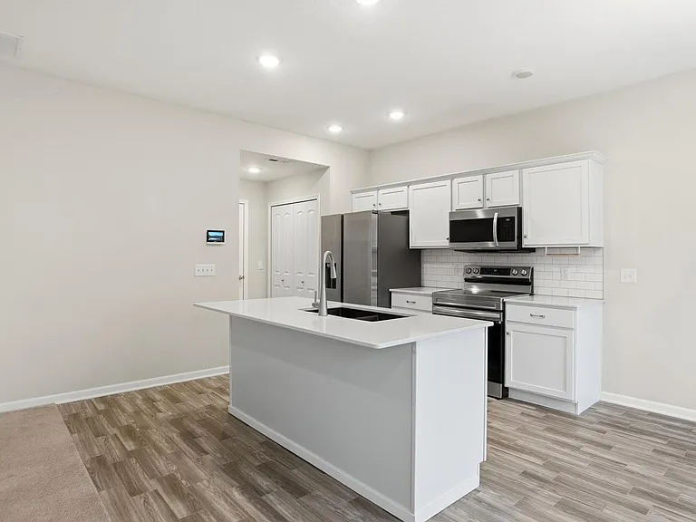 3597 Canal Square Dr — Photo 10
