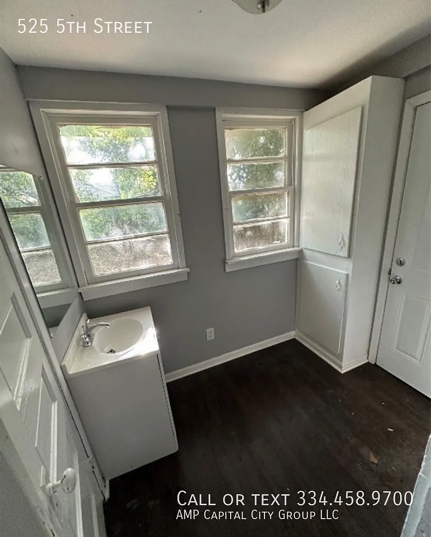 Spacious 4-Bedroom Home with Fenced Yard & Detached Garage! — Photo 2