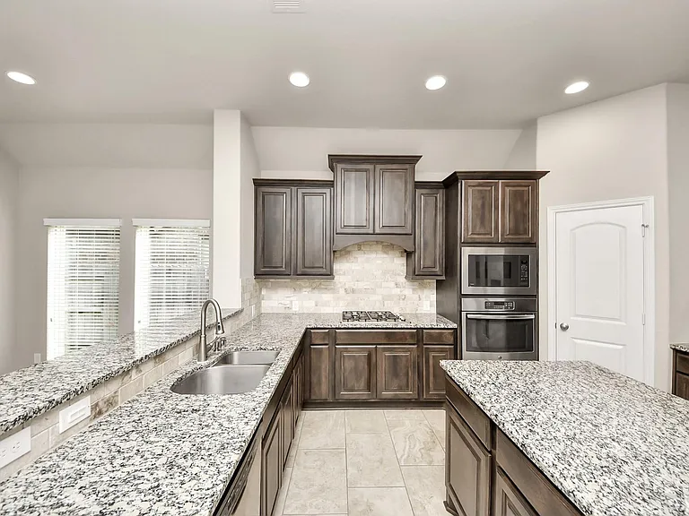 23918 Via Viale Dr — Photo 8