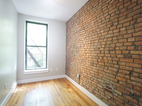 2nd image of 814 Saint Johns Pl APT 2R